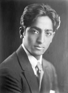 Bild von Jiddu Krishnamurti. Meditation nach Krishnamurti im Kontext der philosophischen Bewusstseinsanalyse